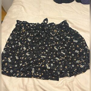 Women’s high waist floral shorts with tie size xl